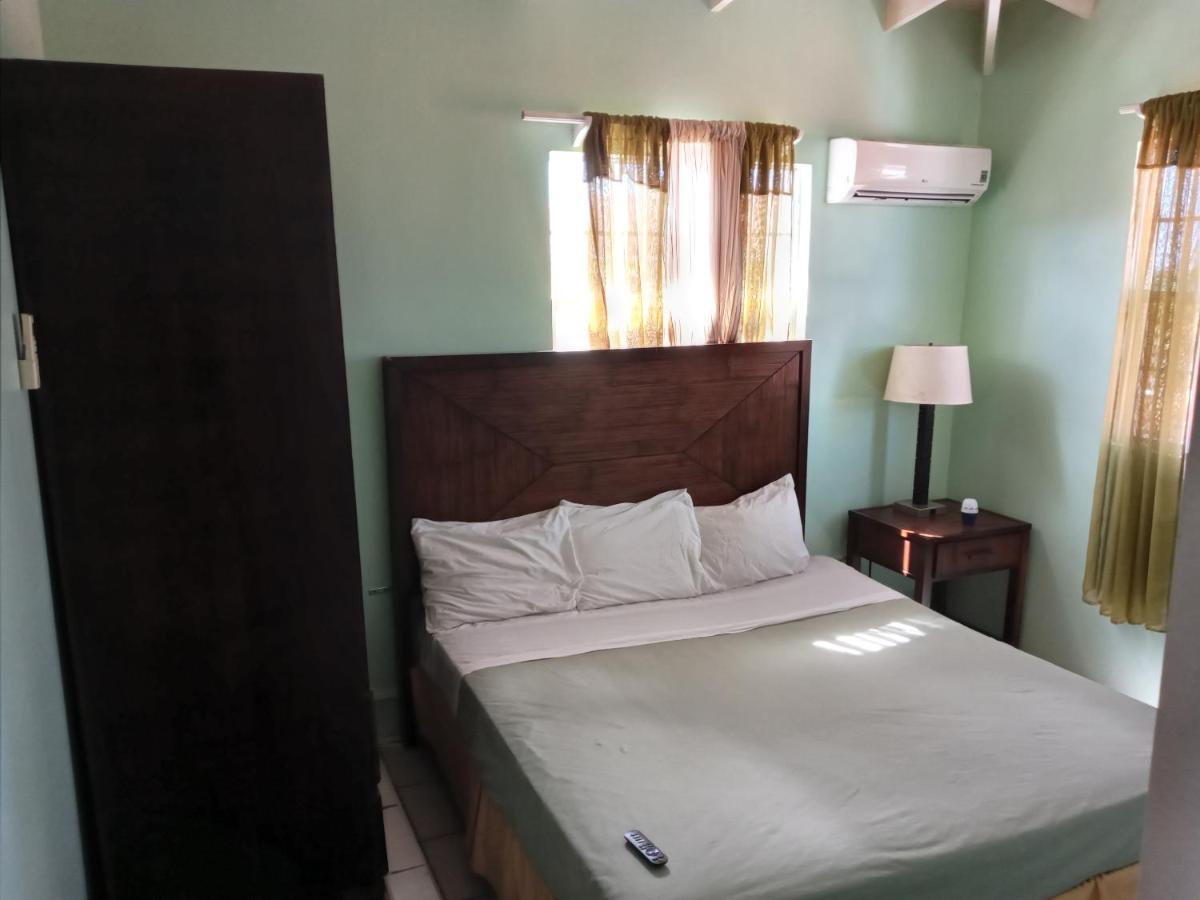 Aanola Villas Castries Esterno foto